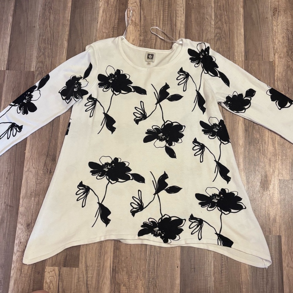 Anne Klein Black Floral on White Top